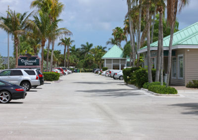 Driftwood Plaza Exterior Photo Jupiter FL US Route 1